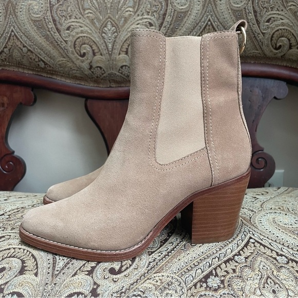 PAIGE Shoes - Paige Light Brown Suede Leather Chelsea Heeled Ankle Boots Size 7